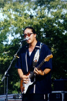 Matu Nanji of Indigenous at Celis Hot Rocks '99, Waterloo Park, Austin, Texas