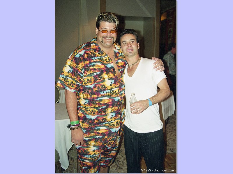 KLBJ-FM's Jeff 'Yetti' Gish and Vall&eacute;jo's Bruce Castleberry at the Westin Maui Hotel, Ka'anapali, Maui